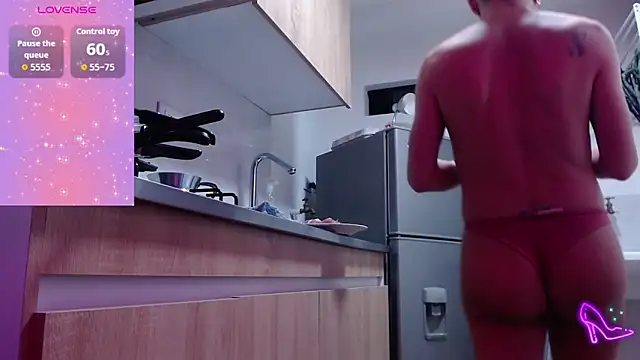 Snapshot of AllysonStonne chatting on November 23, 2025, 1:26 am AllysonStonne online show from November 23, 2025, 1:26 am