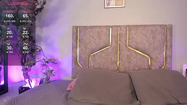 Snapshot of Keirahartz chatting on November 18, 2025, 4:05 am Keirahartz online show from November 18, 2025, 4:05 am