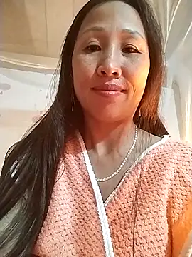 cute love00 online show from November 23, 2025, 2:27 pm