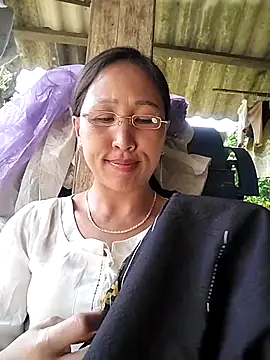 cute love00 online show from February 28, 2026, 6:13 am