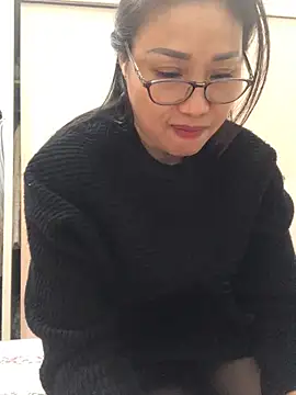 Vitamin sexy online show from November 27, 2025, 3:45 pm