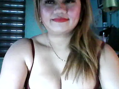 Snapshot of Miss_Heart chatting on October 6, 2025, 6:25 am Miss Heart online show from October 6, 2025, 6:25 am