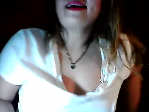 Snapshot of Miss_Heart chatting on December 18, 2025, 7:29 pm Miss Heart online show from December 18, 2025, 7:29 pm