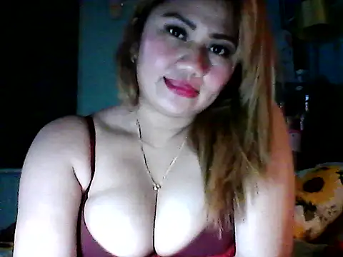 Snapshot of Miss_Heart chatting on October 9, 2025, 1:11 pm Miss Heart online show from October 9, 2025, 1:11 pm