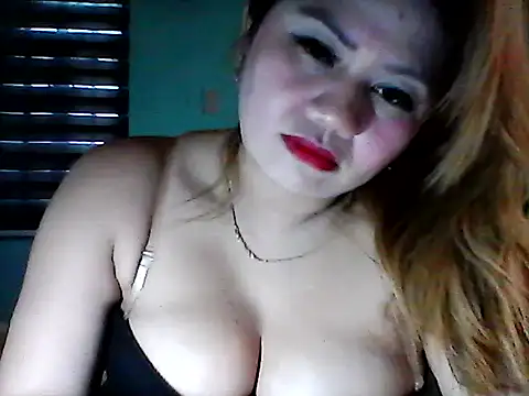 Snapshot of Miss_Heart chatting on October 15, 2025, 5:39 am Miss Heart online show from October 15, 2025, 5:39 am