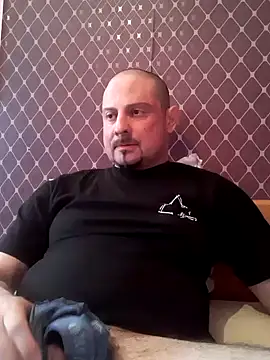 Snapshot of _NEREZA_ chatting on September 30, 2025, 4:02 pm NEREZA online show from September 30, 2025, 4:02 pm