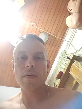 Snapshot of JuceAn14 chatting on November 17, 2025, 4:05 am JuceAn14 online show from November 17, 2025, 4:05 am