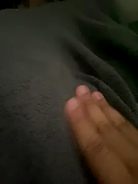 Kuaker077 online show from December 1, 2025, 2:29 pm