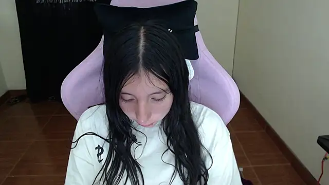 ScarlettShirahoshi online show from September 14, 2025, 7:58 pm