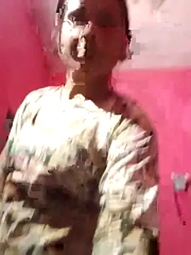 Snapshot of Mohini-xx chatting on December 1, 2025, 11:27 pm Mohini-xx online show from December 1, 2025, 11:27 pm