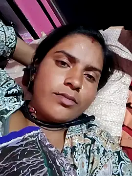 Snapshot of Mohini-xx chatting on December 15, 2025, 12:27 am Mohini-xx online show from December 15, 2025, 12:27 am