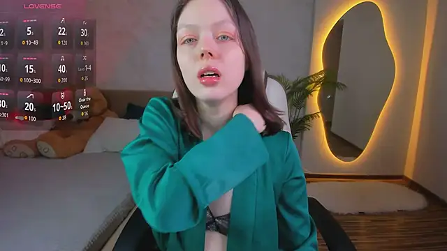 Snapshot of Lunar_Lily chatting on March 20, 2026, 5:41 am Lunar Lily online show from March 20, 2026, 5:41 am
