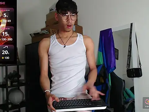 Gael Jones online show from September 19, 2025, 5:11 am