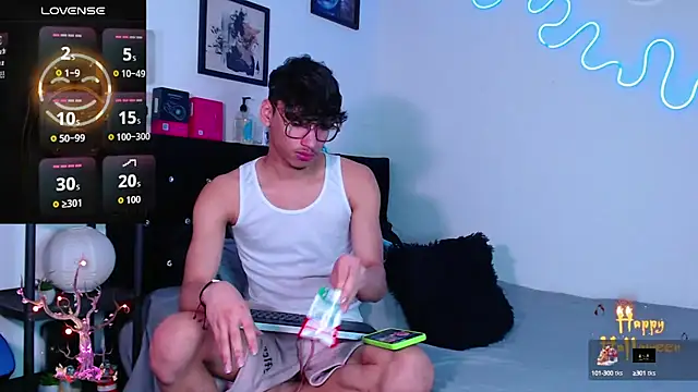 Gael Jones online show from October 17, 2025, 4:49 am