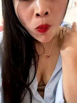Snapshot of Lissa_xinh09 chatting on October 26, 2025, 12:16 pm Lissa xinh09 online show from October 26, 2025, 12:16 pm