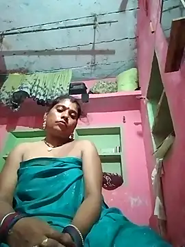 Snapshot of sanjna_sharmaa chatting on September 24, 2025, 3:29 pm sanjna sharmaa online show from September 24, 2025, 3:29 pm