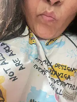 Snapshot of indian-hotmilfs chatting on February 18, 2026, 1:40 pm indian-hotmilfs online show from February 18, 2026, 1:40 pm