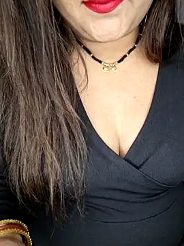 indian-hotmilfs online show from November 7, 2025, 6:45 pm