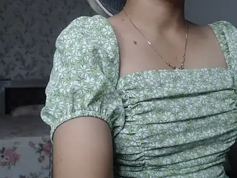 Snapshot of snow_white123 chatting on October 13, 2025, 8:21 pm snow white123 online show from October 13, 2025, 8:21 pm