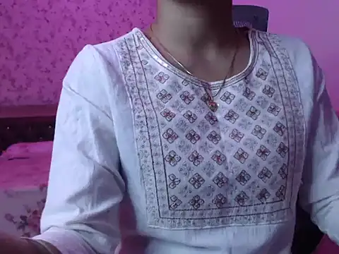 Snapshot of snow_white123 chatting on November 22, 2025, 9:02 pm snow white123 online show from November 22, 2025, 9:02 pm