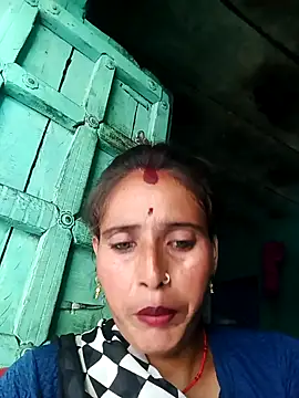 Snapshot of Arti13A chatting on June 4, 2026, 12:43 pm Arti13A online show from June 4, 2026, 12:43 pm