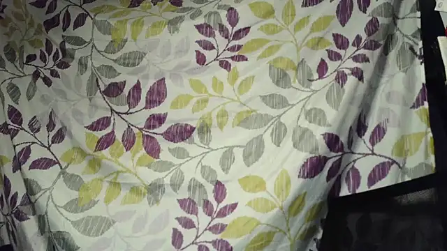 Mommybubbles2 online show from December 5, 2025, 9:34 pm