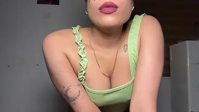 LucytheDevilQueen online show from May 14, 2026, 3:31 pm