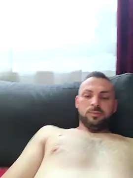 papichulo0099 online show from May 3, 2026, 4:28 am