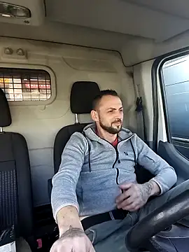 papichulo0099 online show from February 27, 2026, 8:58 am