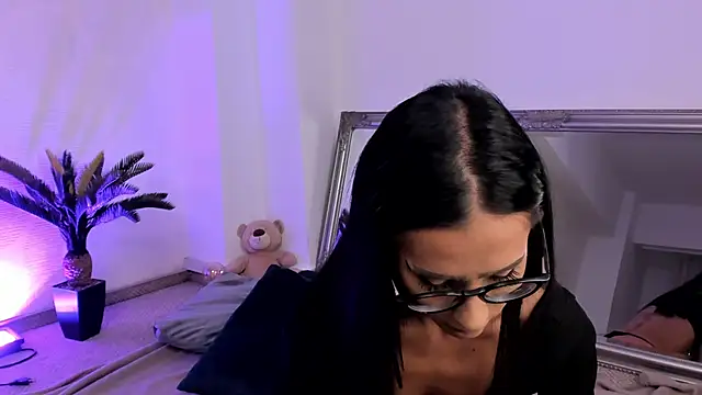 ChloeObril online show from September 17, 2025, 3:30 am