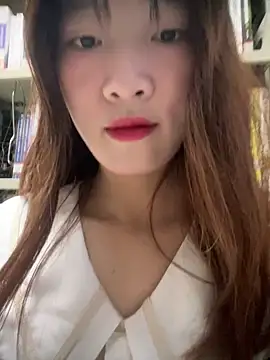 littleqiu online show from September 12, 2025, 7:19 am