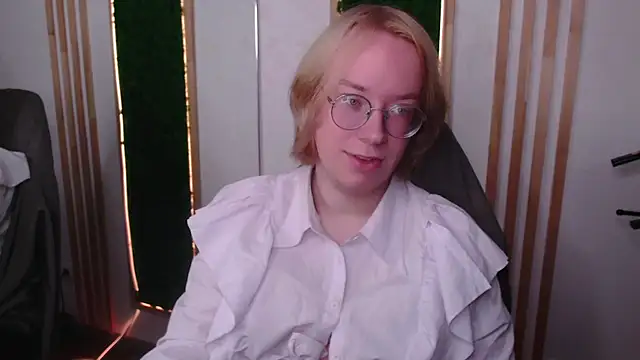 Snapshot of Amanda_Butlerr chatting on June 13, 2026, 2:04 pm Amanda Butlerr online show from June 13, 2026, 2:04 pm
