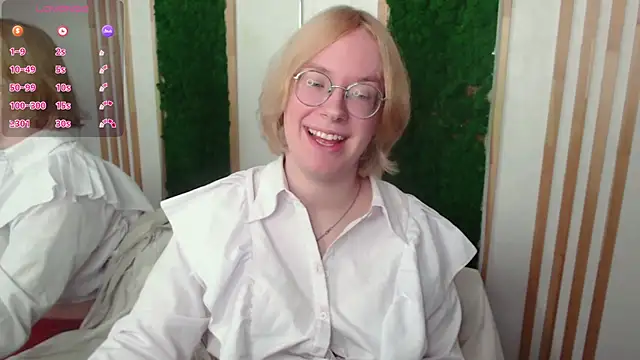 Snapshot of Amanda_Butlerr chatting on June 20, 2026, 12:43 pm Amanda Butlerr online show from June 20, 2026, 12:43 pm