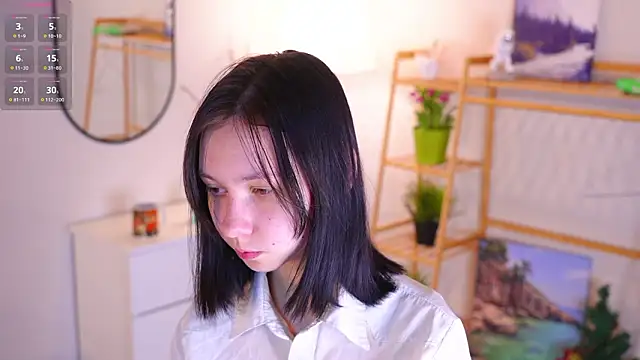 Snapshot of SuzanneHowse chatting on February 1, 2026, 3:16 am SuzanneHowse online show from February 1, 2026, 3:16 am