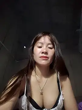 Snapshot of TinTim02 chatting on March 31, 2026, 10:45 pm TinTim02 online show from March 31, 2026, 10:45 pm