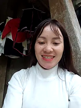 Snapshot of TinTim02 chatting on February 16, 2026, 10:47 am TinTim02 online show from February 16, 2026, 10:47 am