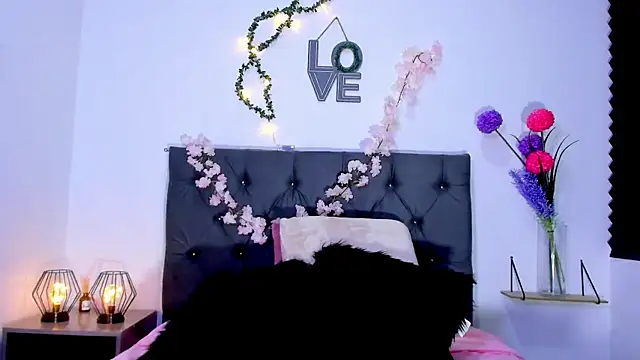 Snapshot of SagiraBelle chatting on January 6, 2026, 4:33 pm SagiraBelle online show from January 6, 2026, 4:33 pm