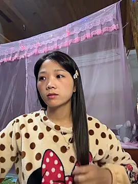 Snapshot of thaoyeuuu chatting on November 11, 2025, 12:33 pm thaoyeuuu online show from November 11, 2025, 12:33 pm