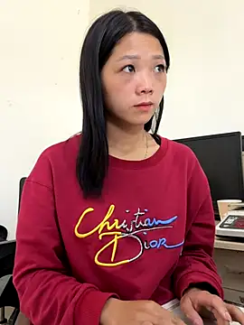 Snapshot of thaoyeuuu chatting on October 31, 2025, 2:19 am thaoyeuuu online show from October 31, 2025, 2:19 am