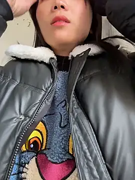 Snapshot of thaoyeuuu chatting on December 5, 2025, 3:27 am thaoyeuuu online show from December 5, 2025, 3:27 am