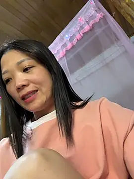 Snapshot of thaoyeuuu chatting on November 26, 2025, 2:28 pm thaoyeuuu online show from November 26, 2025, 2:28 pm