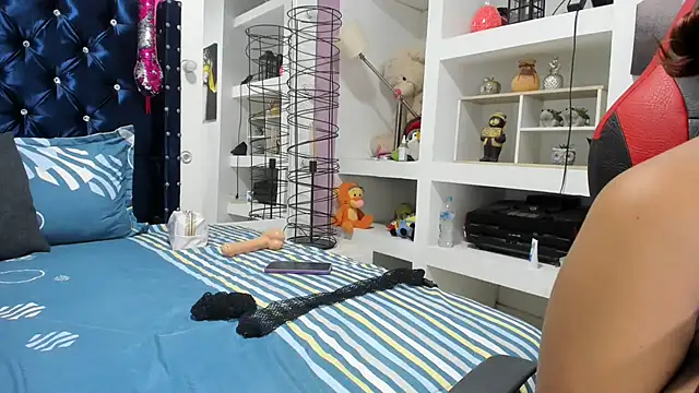 elianaa soto online show from September 13, 2025, 6:41 pm