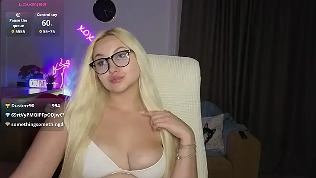 Snapshot of adrelaxina chatting on June 28, 2026, 10:16 pm adrelaxina online show from June 28, 2026, 10:16 pm