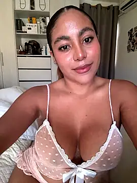 Snapshot of MegannHills chatting on January 10, 2026, 3:40 pm MegannHills online show from January 10, 2026, 3:40 pm