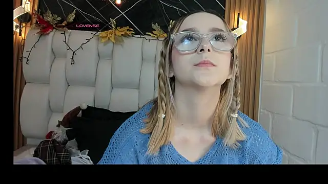 kristal joi dl online show from December 16, 2025, 12:53 pm