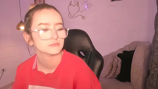 kristal joi dl online show from September 15, 2025, 12:38 pm