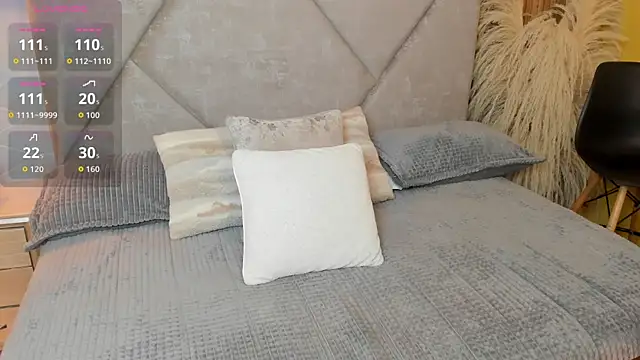 Brunnette Sensation online show from October 28, 2025, 6:29 pm