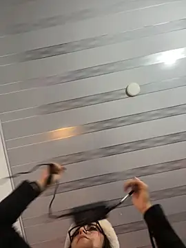 lilitth777 online show from December 2, 2025, 1:06 am