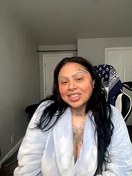 chicanachic13 online show from September 28, 2025, 10:50 pm