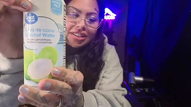 chicanachic13 online show from March 6, 2026, 7:36 am